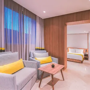Oum Palace & Hotel